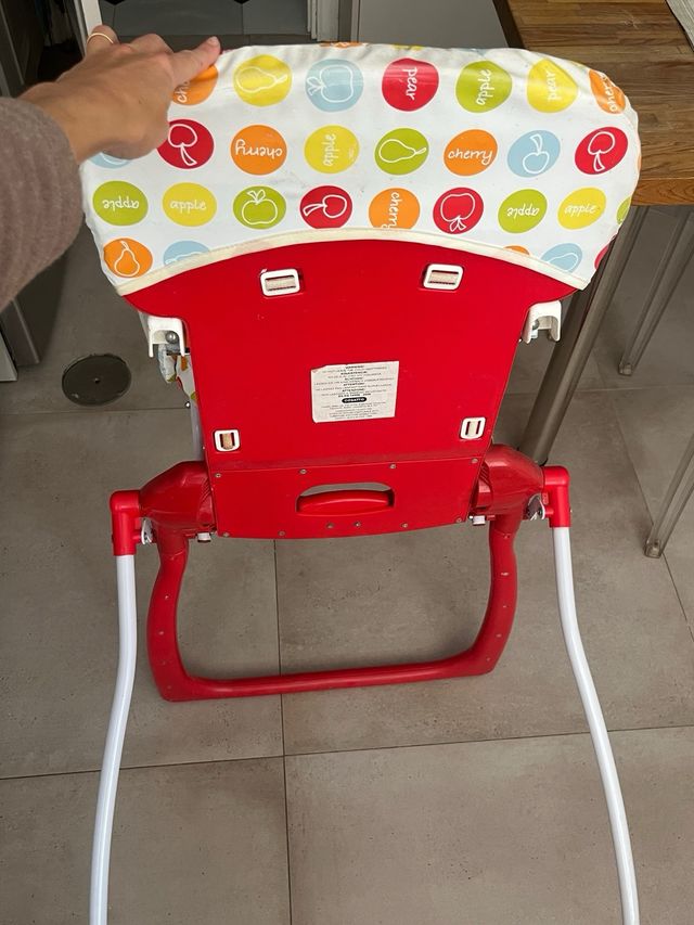 Trona de bebé aceptable