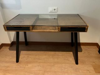 Escritorio madera y cristal con cajones