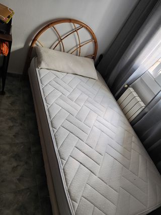 Cama 90 con cabecero de ratán