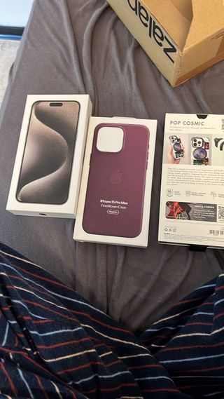 Funda iPhone 15 Pro Max Apple Morado