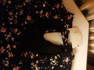 Camiseta estampada floral negra