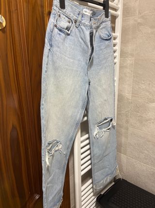 Pantalón Zara Roto Azul Claro