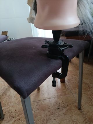 Cabeza maniqui peinado y maquillaje. Con soporte