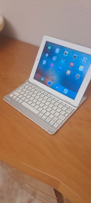 iPad 2 con teclado Unotec