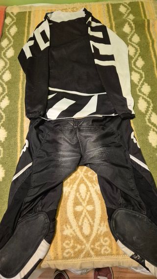 Equipación Motocross Fox Negra y Blanca
