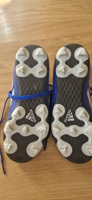 Botas de fútbol Adidas talla 31