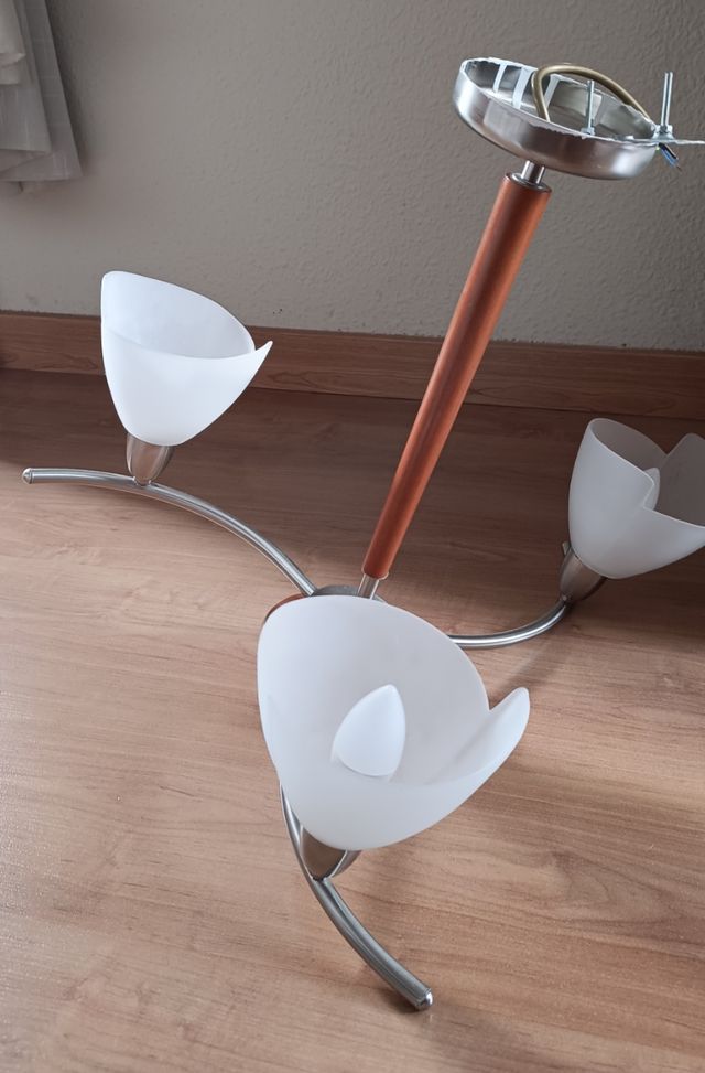 Lámpara de techo tres focos, madera y metal