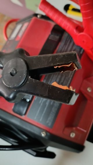 Cargador de batería de vehículo 
