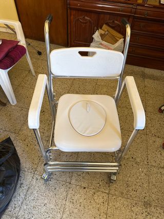 Silla de ducha/WC con ruedas