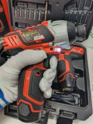 Taladro Atornillador Impacto 12V ISL122C