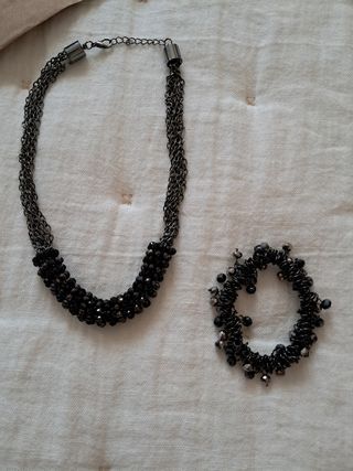 Collar y pulsera Parfois negro y plateado