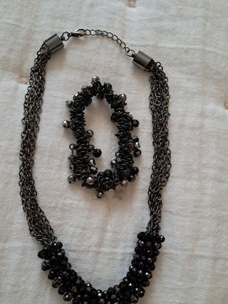 Collar y pulsera Parfois negro y plateado