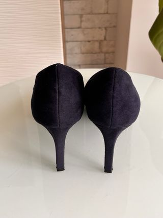 Zapatos de salón Zara azul marino antelina 