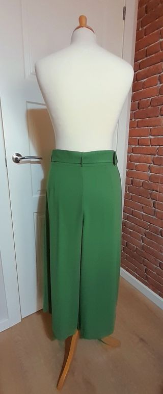 Falda pantalón verde Stradivarius