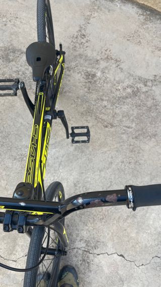 Bmx Chase Talla Expert Negra y Amarilla