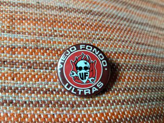 Lote de 7 Chapas VIEJO FONDO ultras Logroñés