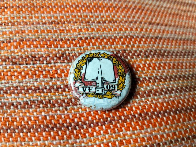 Lote de 7 Chapas VIEJO FONDO ultras Logroñés