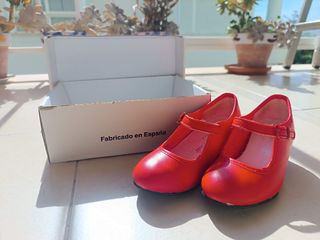 Zapatos Flamenca Roberto Garrudo Rojos
Talla 23