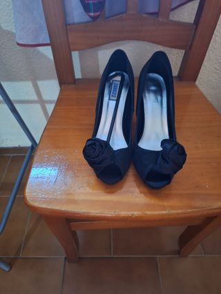 Zapatos de tacón negros talla 38