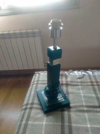 Pie lampara wengue y plata