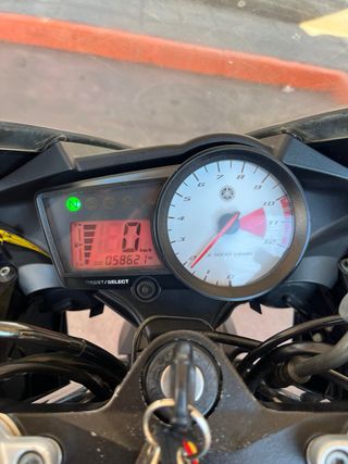 Yamaha YZF R125 (2011) – Lista para disfrutar!!!