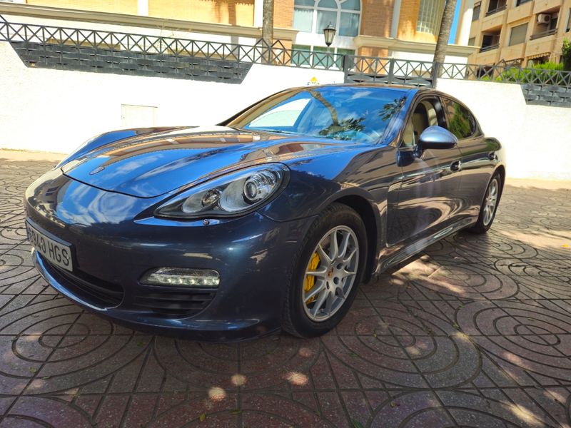 Porsche Panamera Diesel 2011