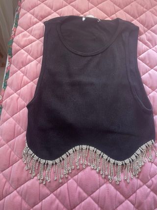 Top negro con pedrería
