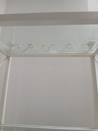 Estantería forja y cristal blanca