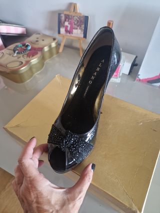 Scarpe con tacco Albano nere lucido 