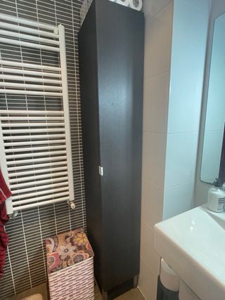 Columna mueble baño madera y bajo lavabo
