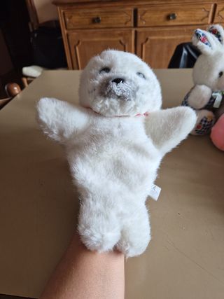 Marionetta a mano in Peluche bianco morbido.