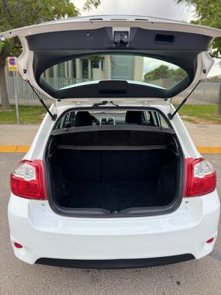 Toyota Auris 2010
