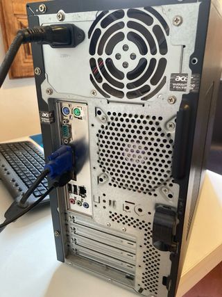 PC ACER + pantalla + teclado + raton