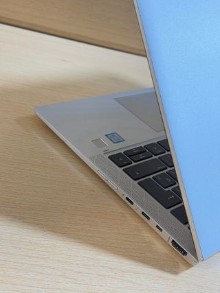 HP EliteBook ×360 1030 G3 i5 /
8GB / 256GB