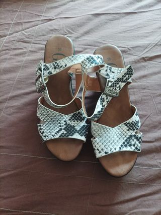 Sandalias cuña Georges Rech 38 pitón
