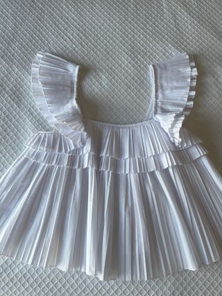 Camisa blanca plisada mujer