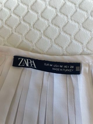 Camisa blanca plisada mujer