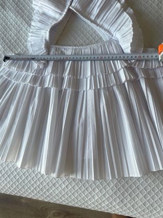 Camisa blanca plisada mujer