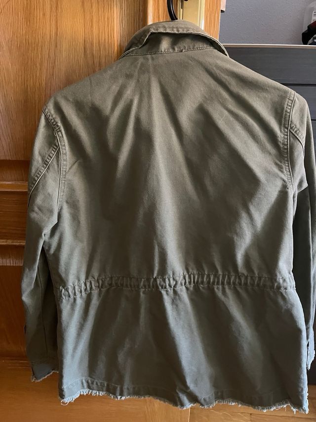 Sobrecamisa Ciminy Verde Militar con Bordados
