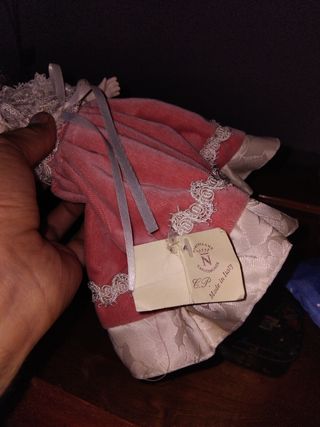 Bambola in porcellana capo di monte vestito rosa