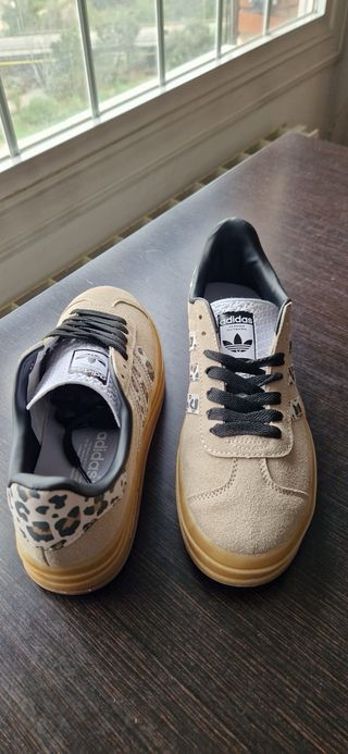 Adidas Gazelle Bold estampado leopardo.