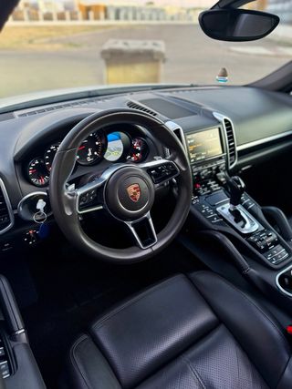 Porsche Cayenne 2016