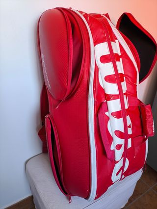 Raquetero Profesional Wilson Countervail Rojo.