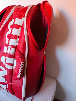 Raquetero Profesional Wilson Countervail Rojo.