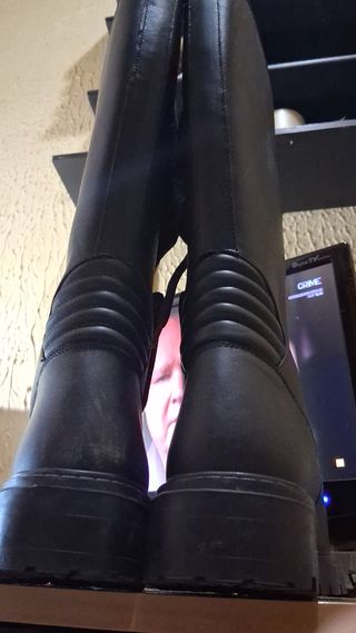 Botas altas negras sin estrenar