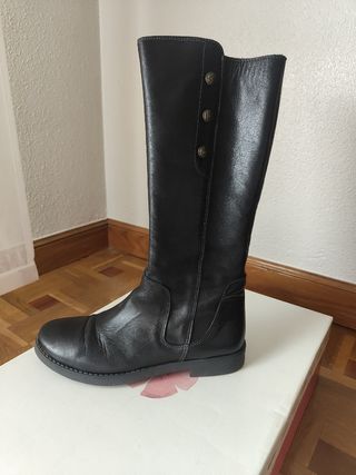 Bota alta invierno negra