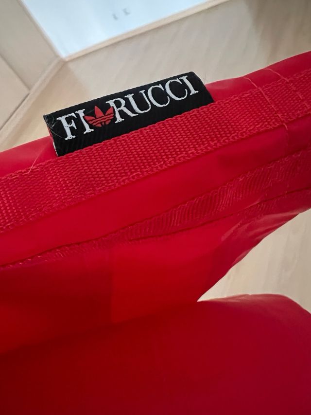 Minifalda Fiorucci x Adidas Roja