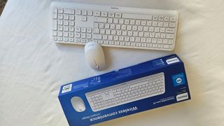 Teclado y Ratón Philips 4000 Series Inalámbrico