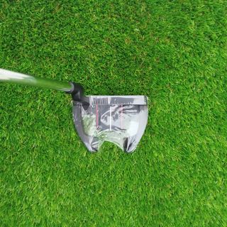 Putter de golf nuevo