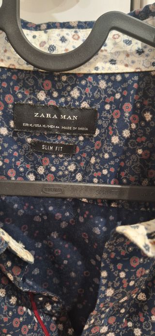 Camisa Zara Man flores Talla L.